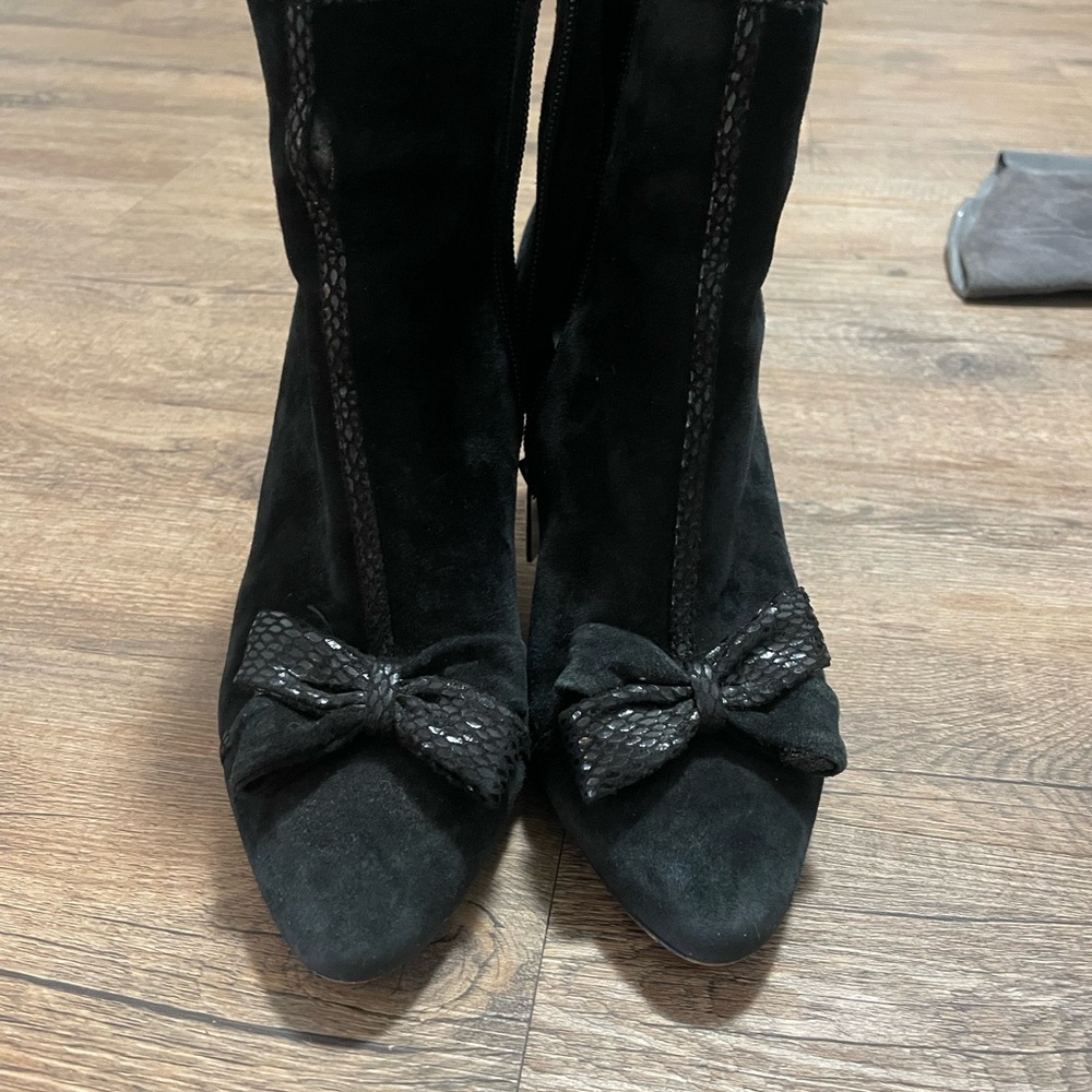 Karl Lagerfeld Black Suede Bow-Trim Ankle Boots